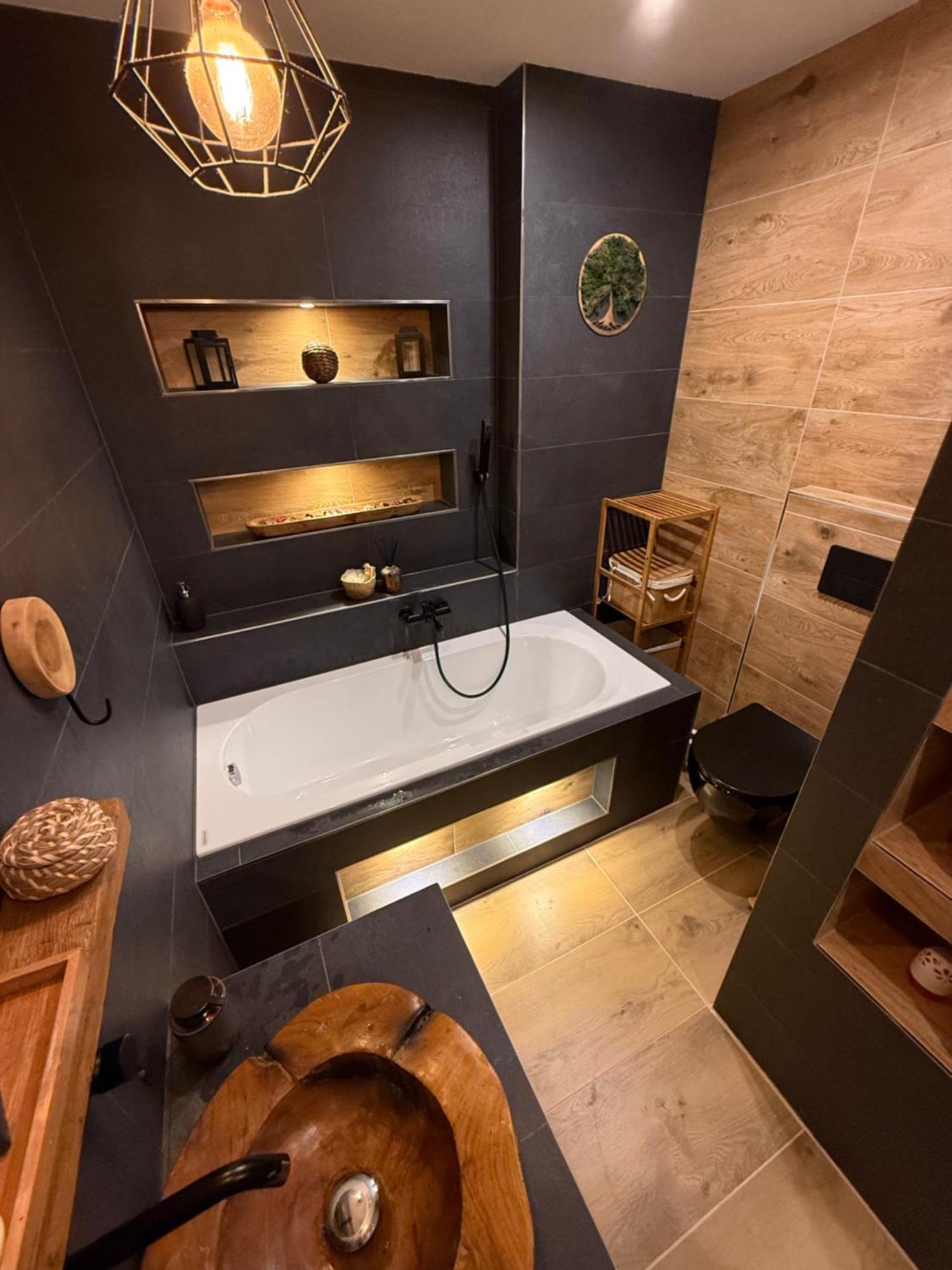 Apartmany Apollo Michalovce Ngoại thất bức ảnh