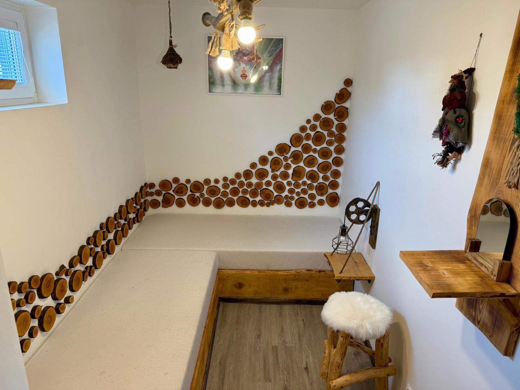 Apartmany Apollo Michalovce Ngoại thất bức ảnh