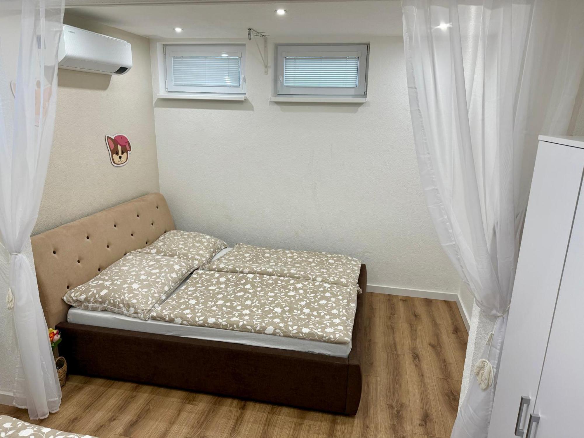 Apartmany Apollo Michalovce Ngoại thất bức ảnh