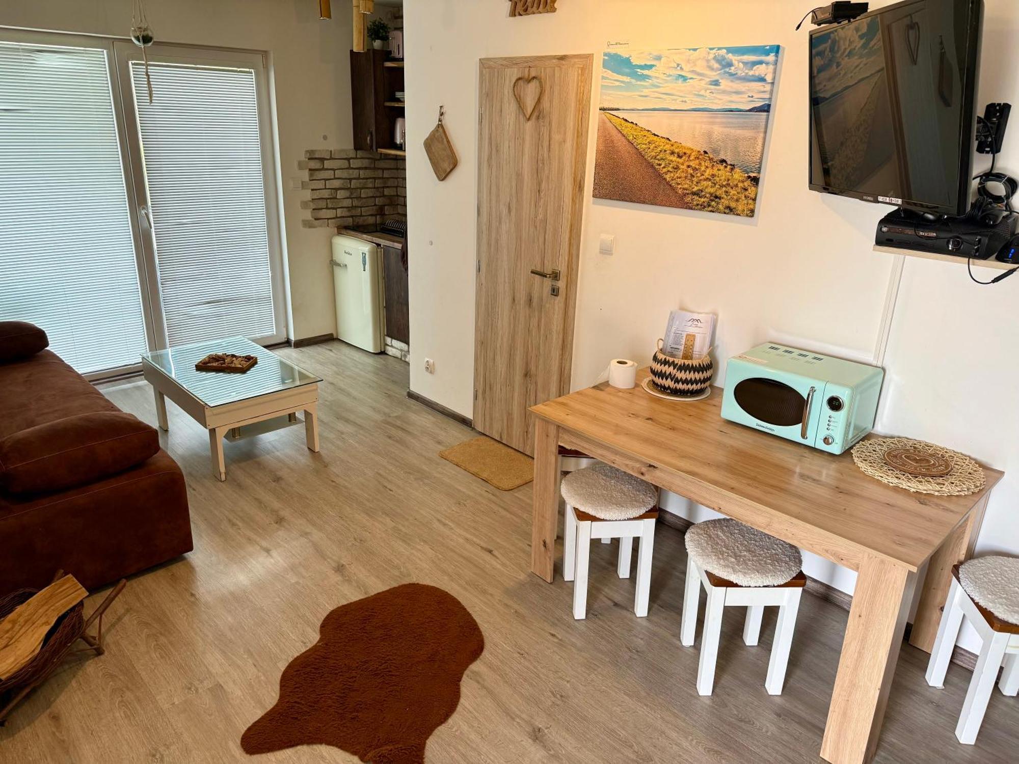 Apartmany Apollo Michalovce Ngoại thất bức ảnh