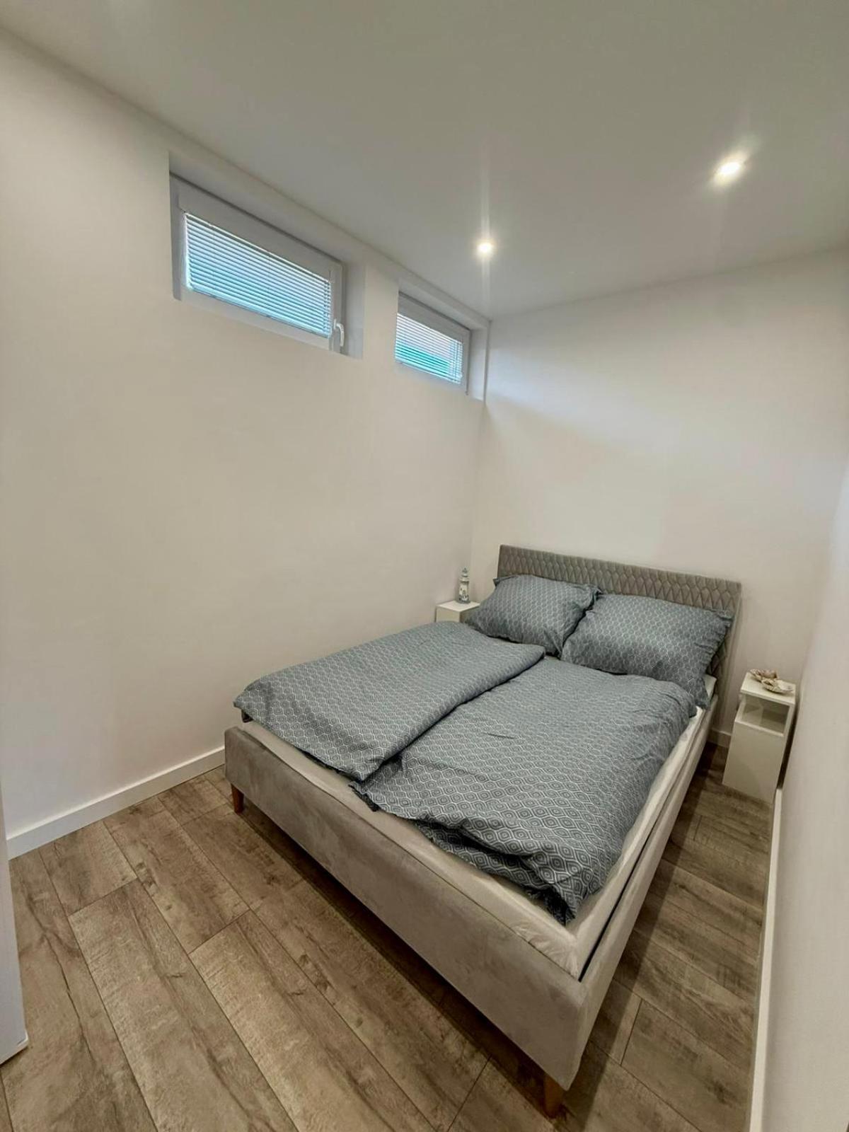 Apartmany Apollo Michalovce Ngoại thất bức ảnh